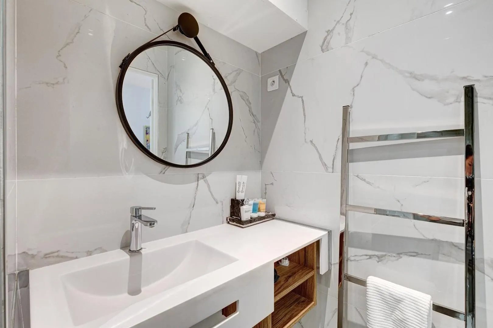 212 Suite Louboutin - Superb Apartment In Paris 0*,